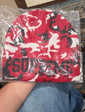 Brand New Supreme Red, White & Black Camo Beanie. This Beanie Is Also Reversable